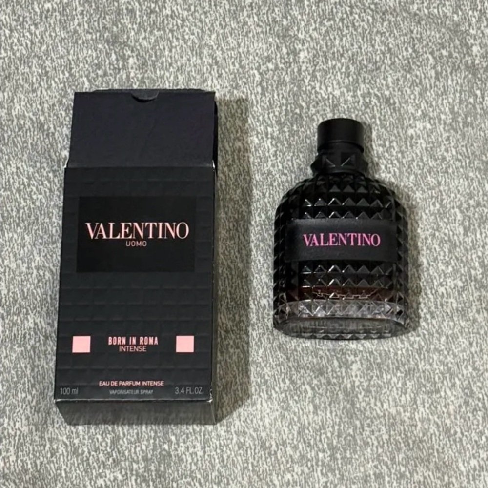 Valentino Uomo Intense Black and Pink Fragrance